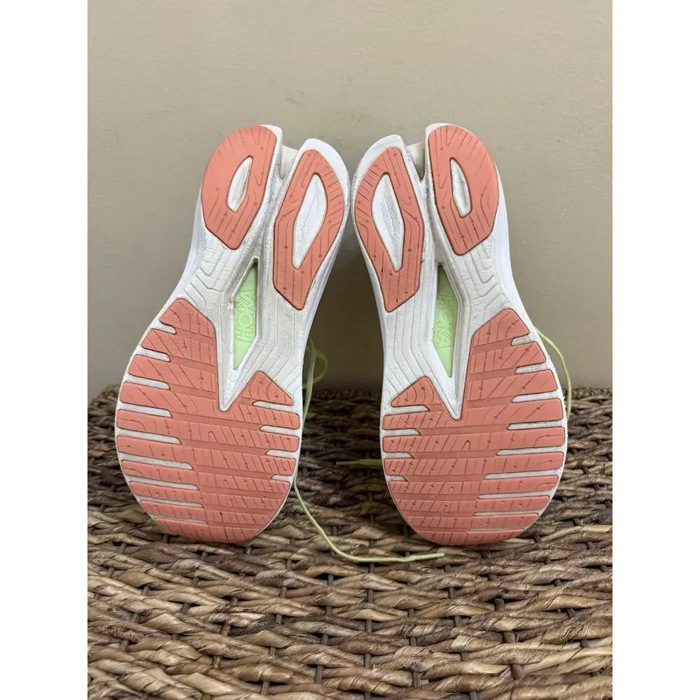 Hoka One One hoka one